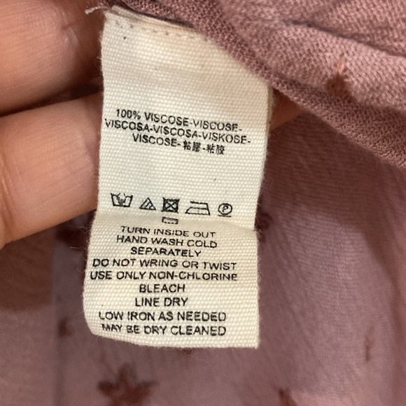 Free People Star Embroidered Button Down Blouse. Size: XS Colour: Dusty Pink - Picture 5 of 6